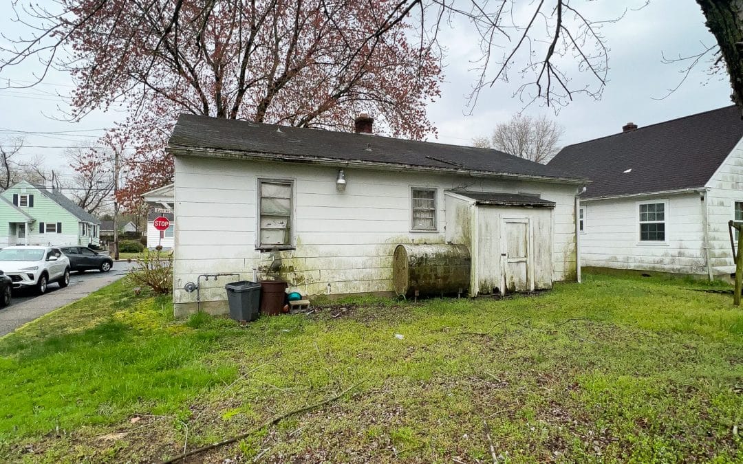 🏡 Investor & Fix-and-Flip Opportunity:📍 814 East Rd, Salisbury, MD